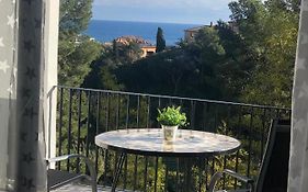 Apartments In The Forest With Sea View